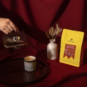 Custom image caption